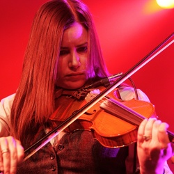 Flogging Molly, Vega, 2008