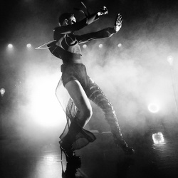 FKA Twigs, Vega, 2014